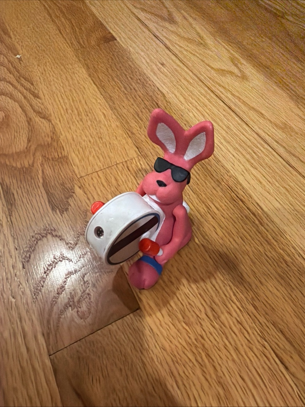 vintage 1991 Energizer Bunny squeeze light figure a plastic sunglasses w/ a drum